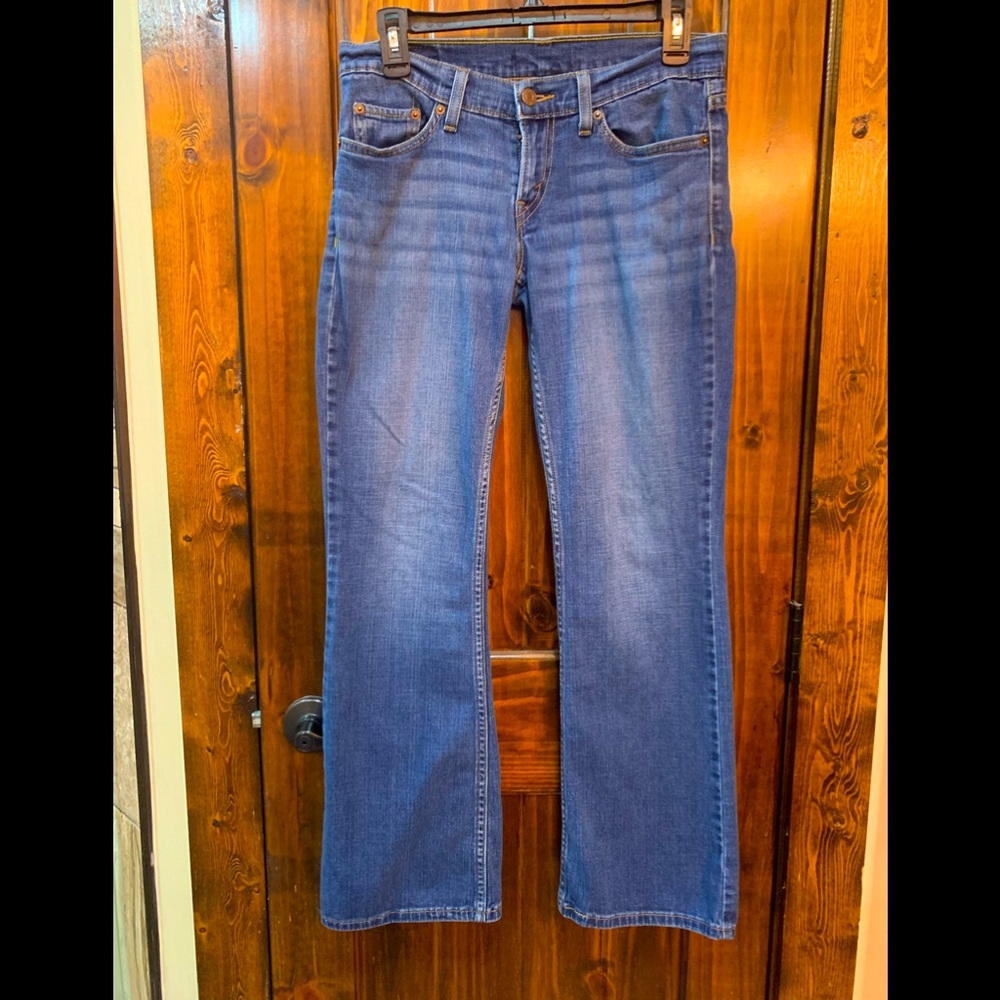 Levi’s women size 7S